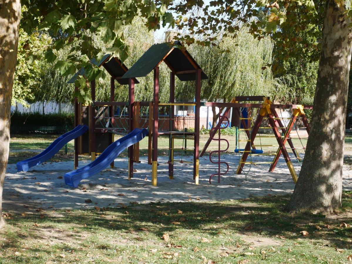 Apartment In Balatonlelle 40765 Екстер'єр фото